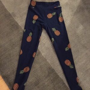 LulaRoe Tween Pineapple Leggings! Unicorn 🦄