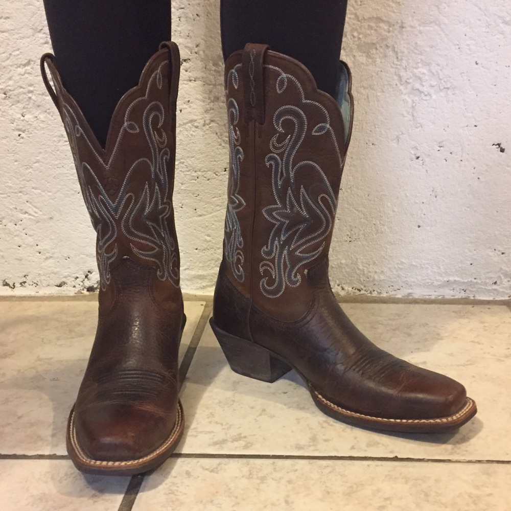 Brand New Ariat Cowboy Boots