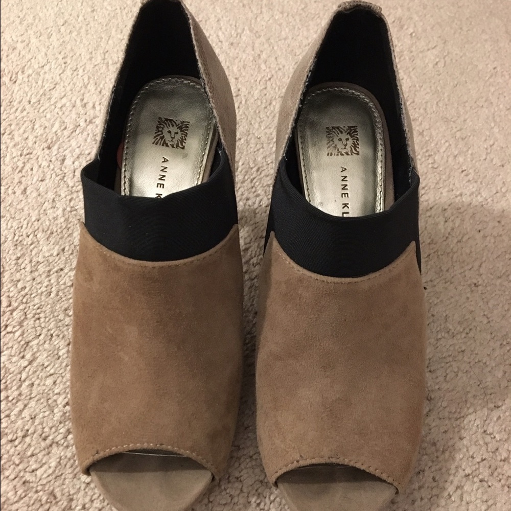 Anne Klein heels