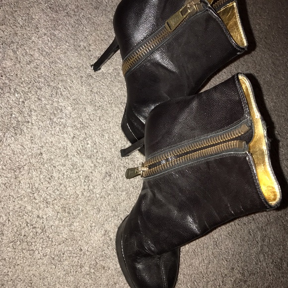 Vintage YSL Yves Saint Laurent Black Booties 7 1/2 – The  yves saint laurent booties!