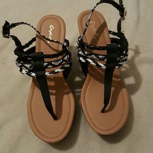 Brand new never worn. Great buy for the summer!