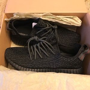 Yeezy 350 boost pirate black