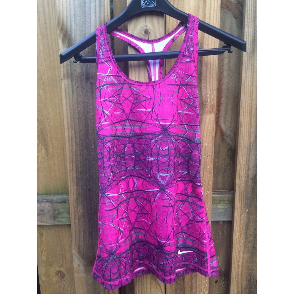 💗🖤Nike Tank Top
