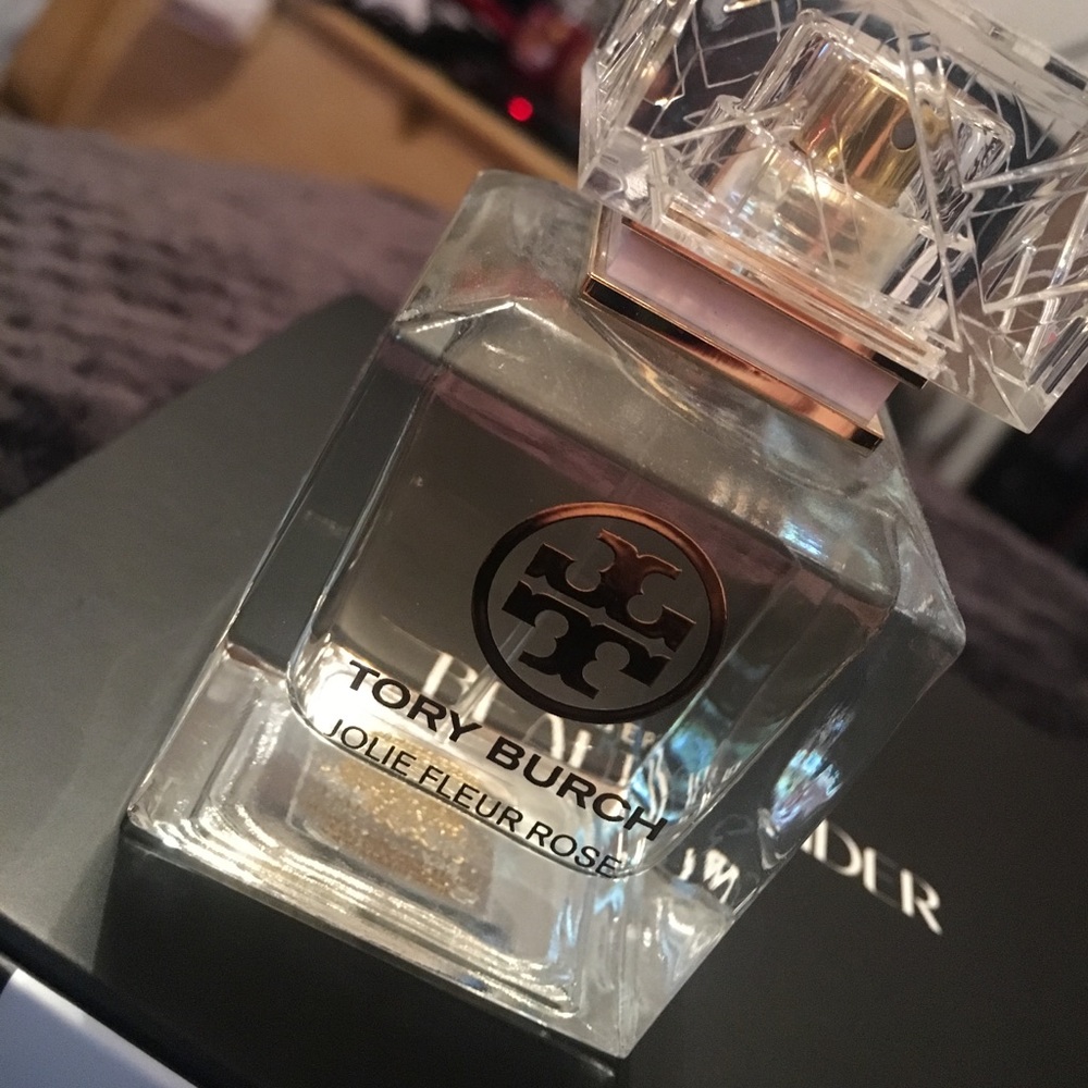 Tory Butch Jolie Fleur Rose