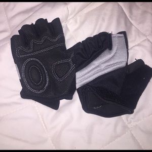 Workout gloves