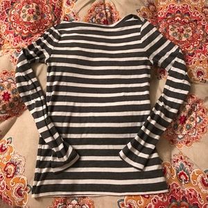Gap boat neck striped top.