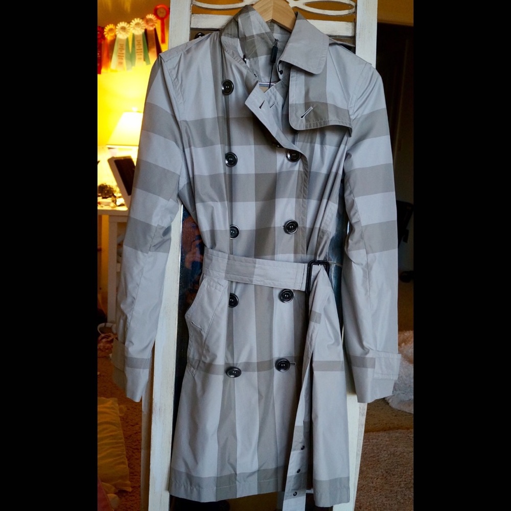 NWT Women's Burberry Coat
