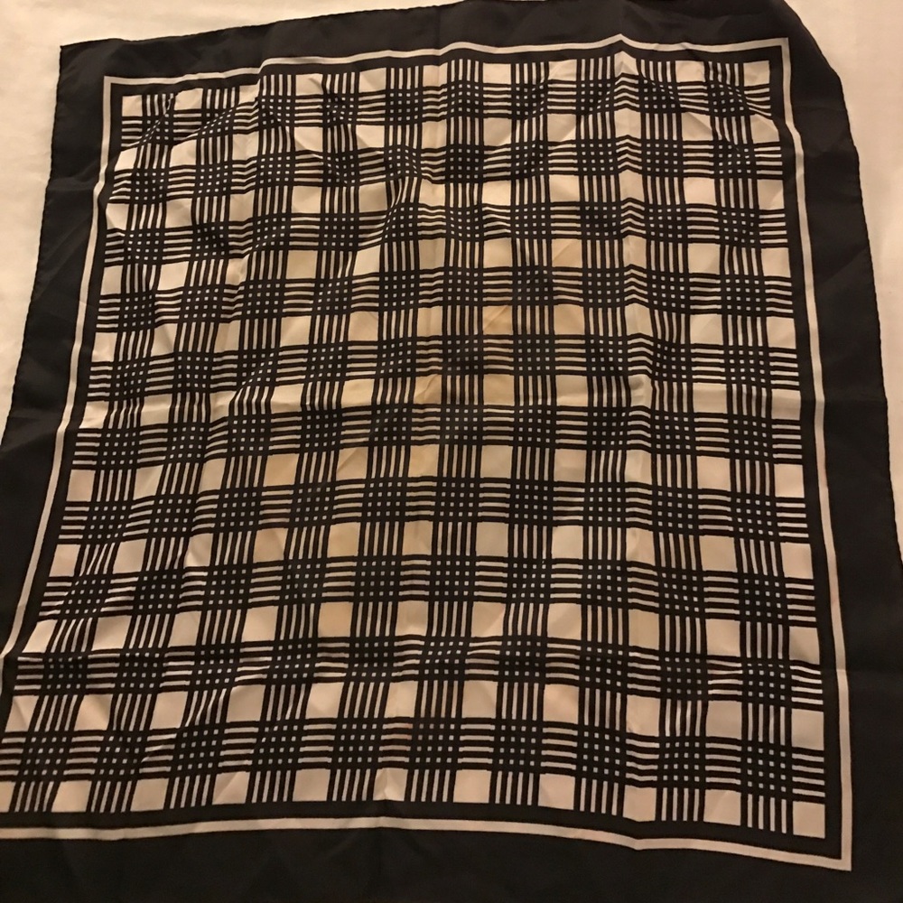 Square pattern black and white