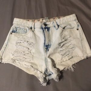 Forever 21 light wash high-waisted denim shorts 27