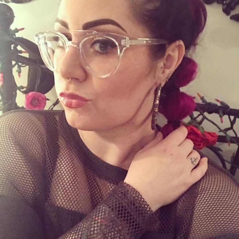 Meet your Posher, Renee