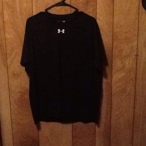 Large under armor loose fitting shirt