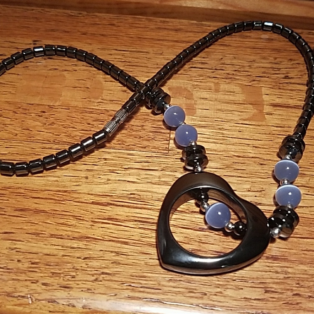 ××GIFTED×× ❤Blue and charcoal heart necklace