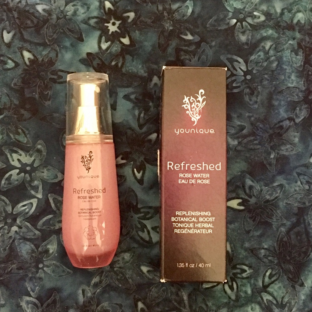 Younique Rose Water Spray