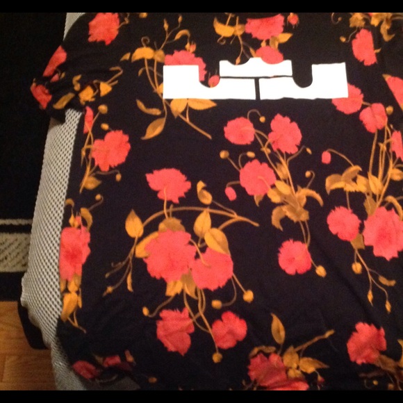 Nike Other - Nike LeBron Floral Shirt