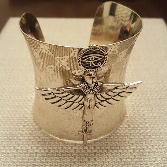 Jewelry - Silver Ancient Egyptian Goddess cuff Bracelet
