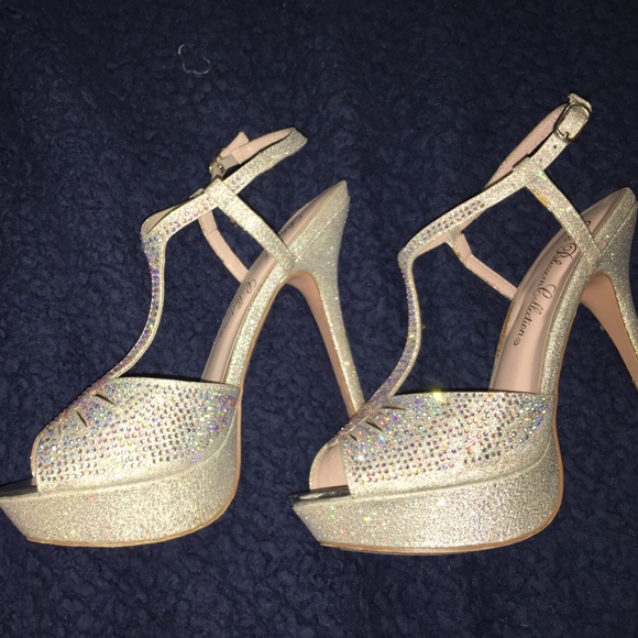 High heals - Picture 2 of 4