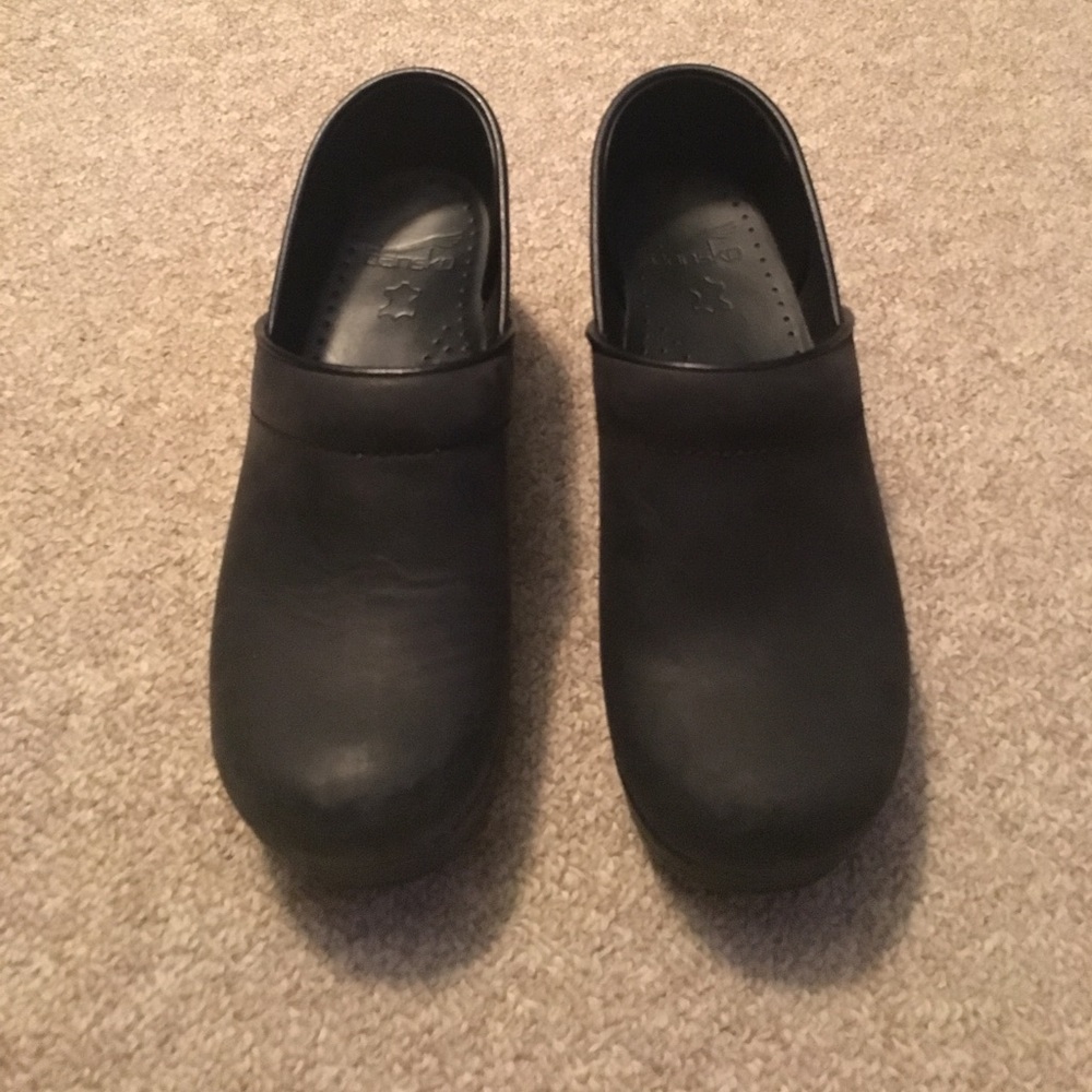 Dansko clogs. Black.