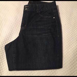 Skinny jeans dark denim short worn 2X