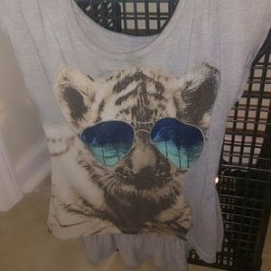 ❣ Girls Tiger w/His Shades On Top ❣