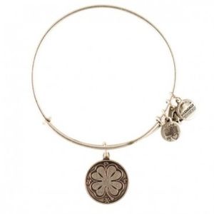 Alex & Ani original 4 Leaf Clover bracelet