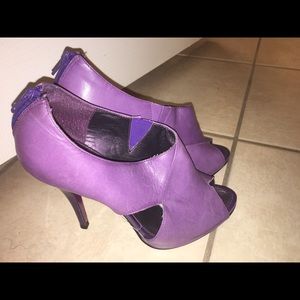UNIQUE!!! Sergio Zelcer PURPLE peep toe pumps