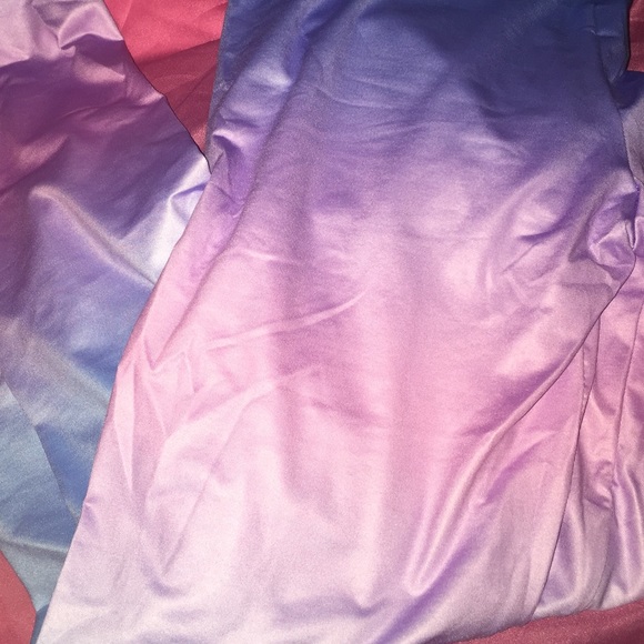 🚨SOLD🚨💕Ombré Leggings💕 - Picture 2 of 2