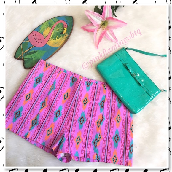 Lush Pants - Lush Aztec Pattern Shorts size L