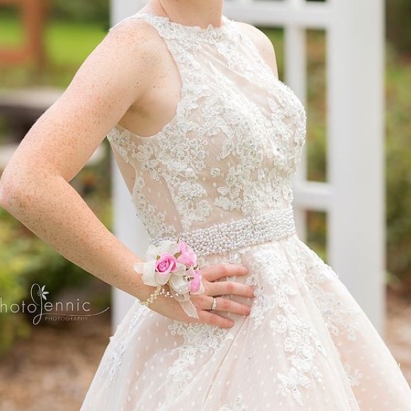 Dress - Picture 2 of 3