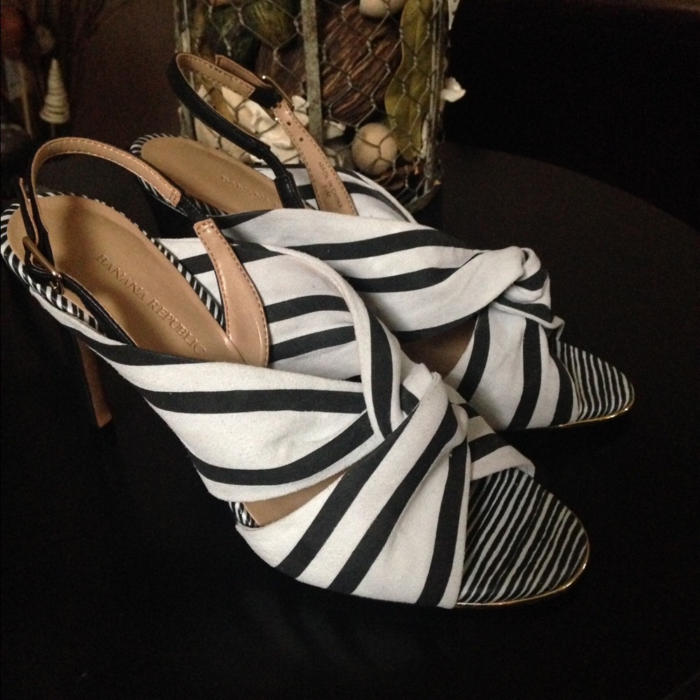 Banana Republic Sling back heels.