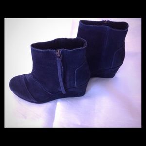 TOMS Navy Desert Wedge High Bootie