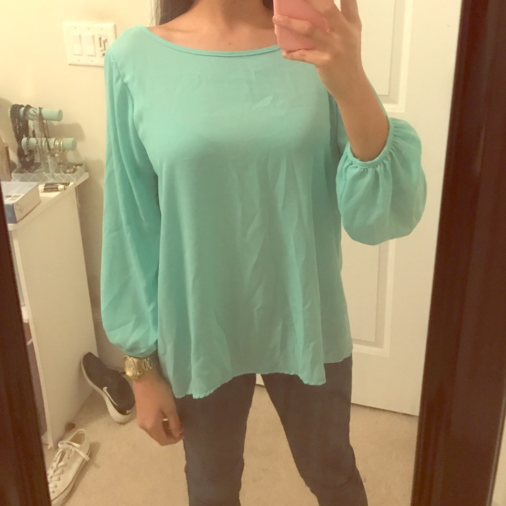Mint/blue top