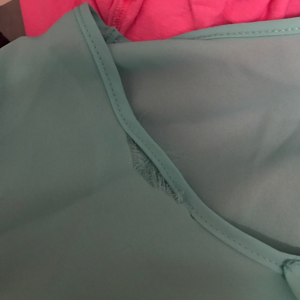 Mint/blue top - Picture 3 of 3