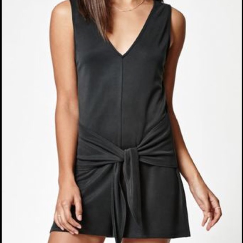 Kendall & Kylie outfit NWT xs