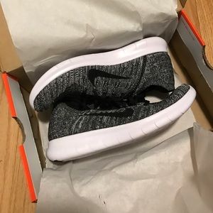 ❗️SOLD❗️Nike Free Rn Flyknit 5.5Y/7W