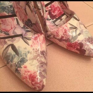 Elle floral heels.