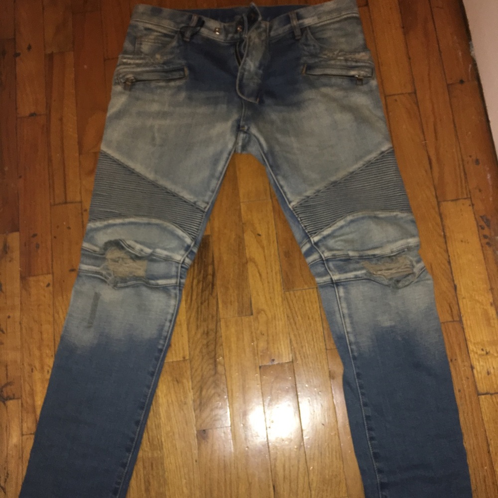 Balmain distressed size 30