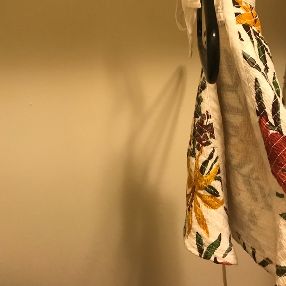 Halter / cropped floral top - Picture 2 of 4