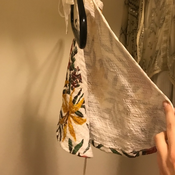 Halter / cropped floral top - Picture 3 of 4