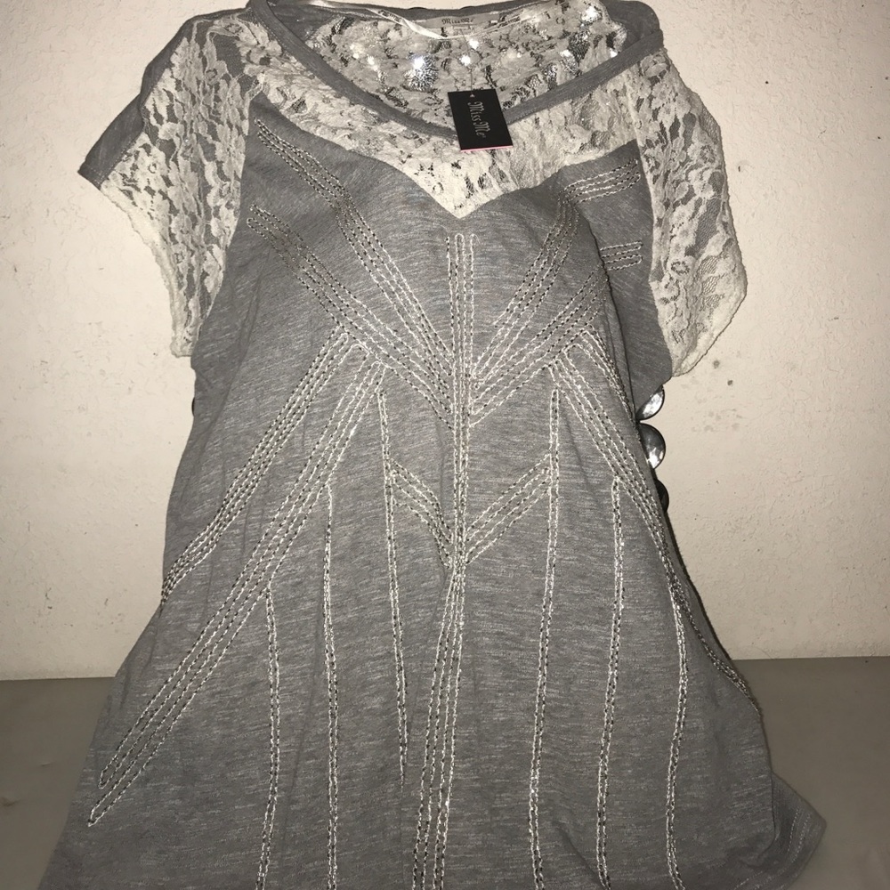 Miss me shirt with lace