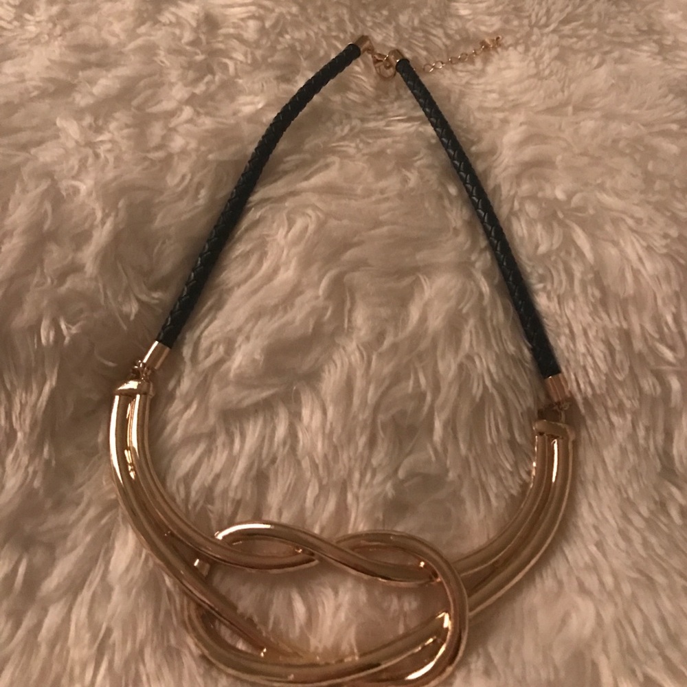 Brand new, never worn gold necklace!