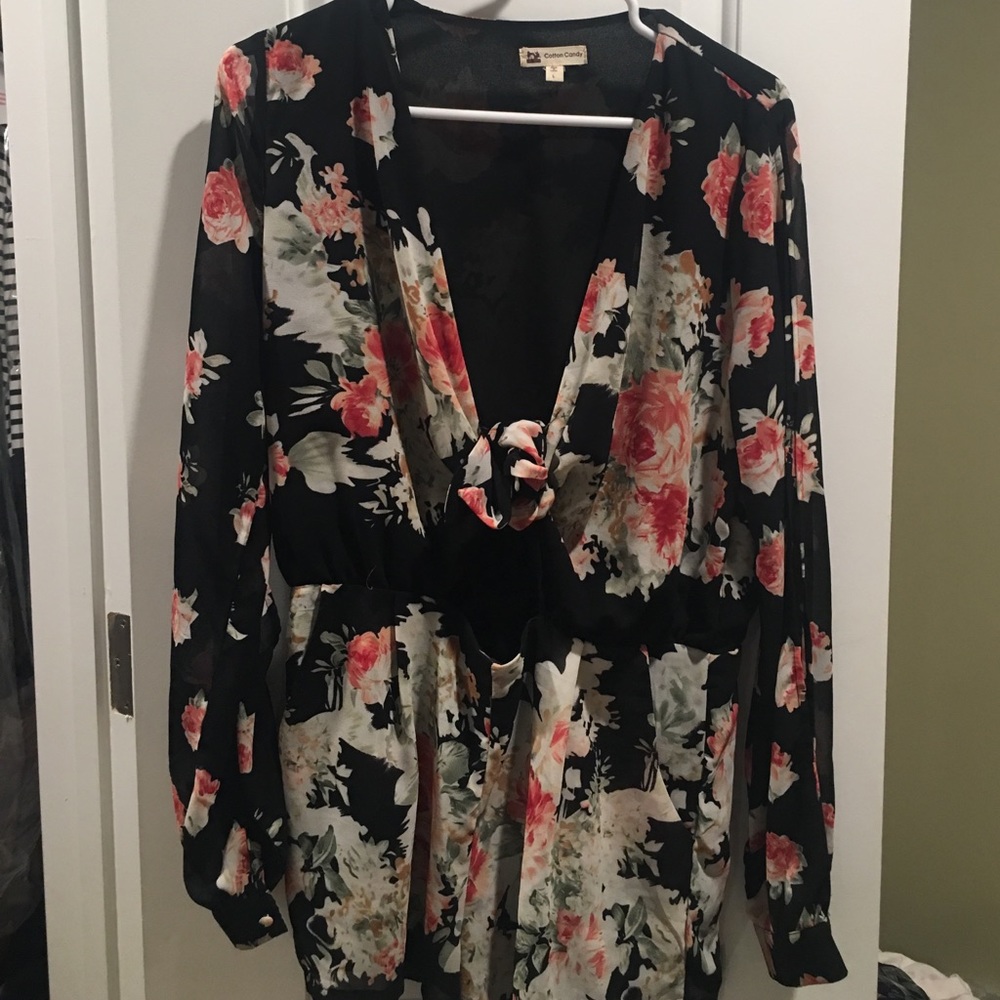 ROMPER - Picture 2 of 3