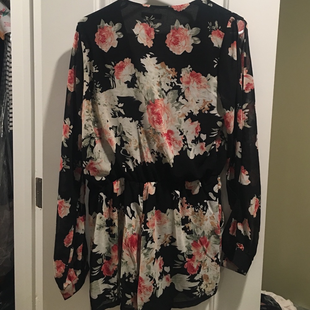 ROMPER - Picture 3 of 3