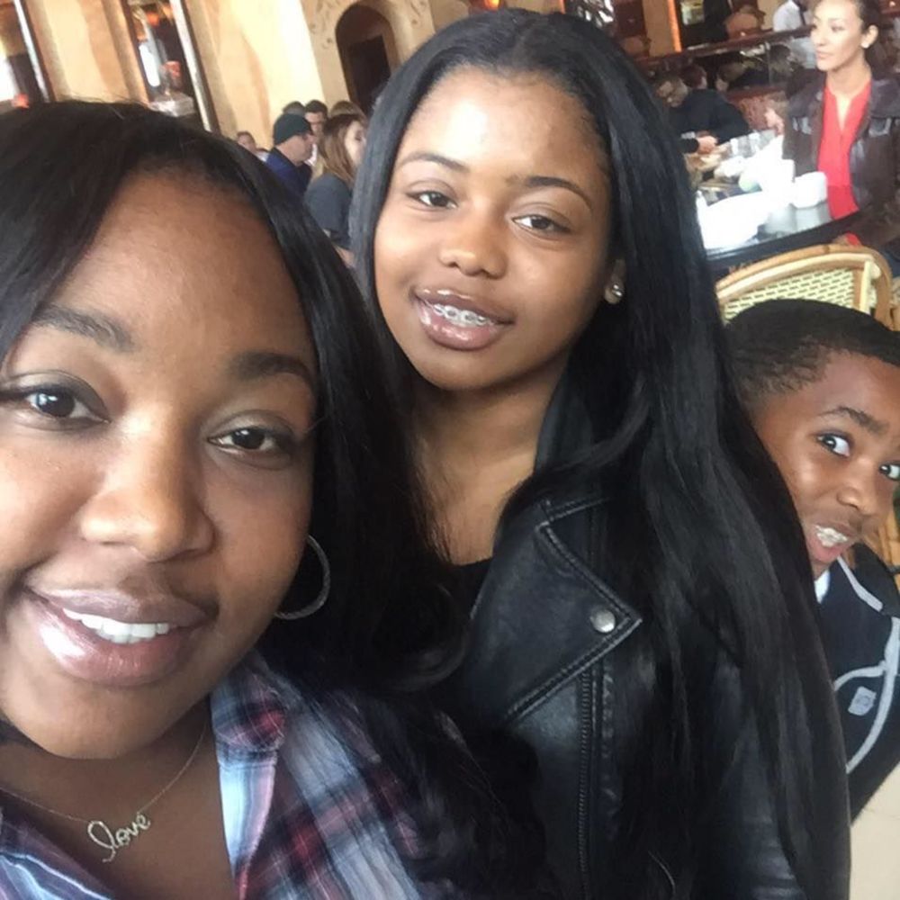 Meet your Posher, Senora