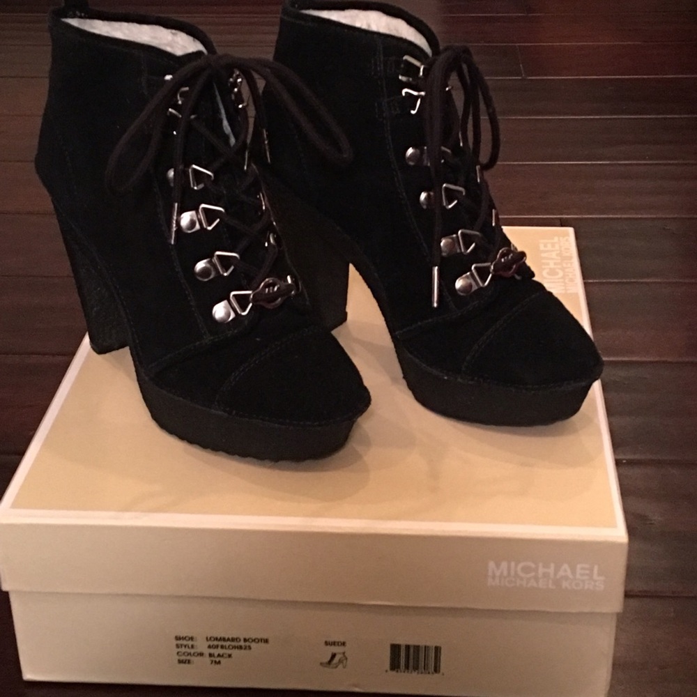Michael Kors✨Lombard Booties 👢