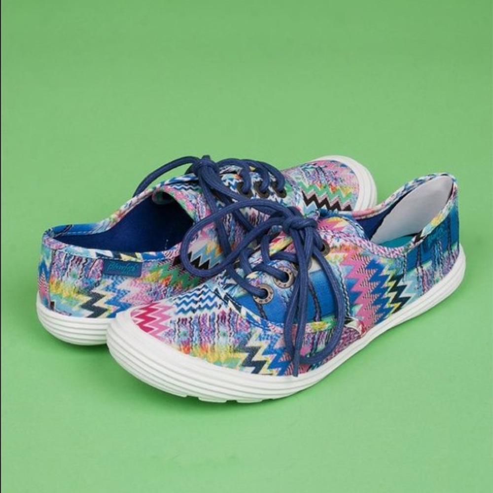 Blowfish Polo shoes - Blue Banyan print - NWT 