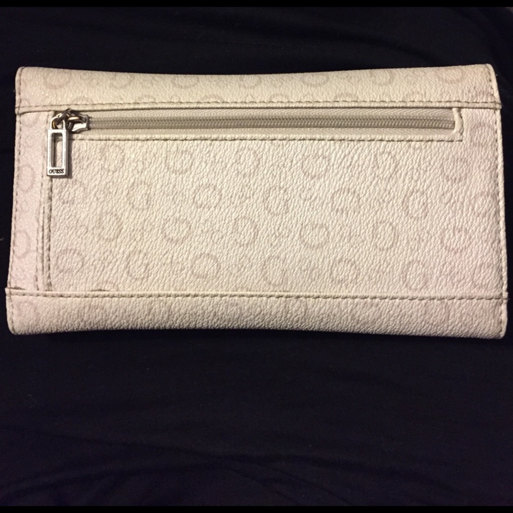 Guess Wallet - Picture 2 of 3