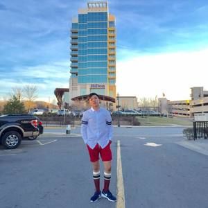 Meet your Posher, Sean qyle