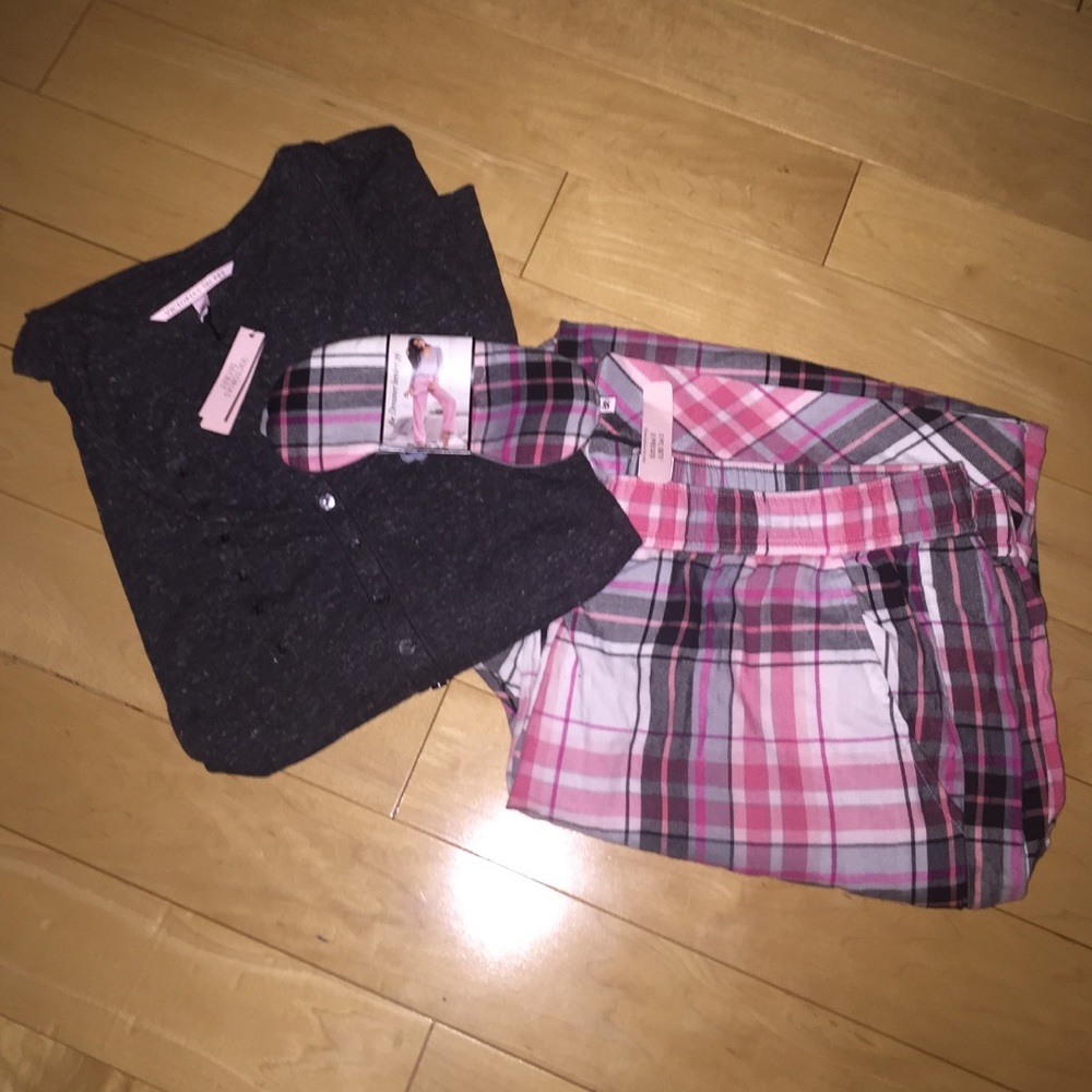 VS cotton pajama set, complete with eye mask