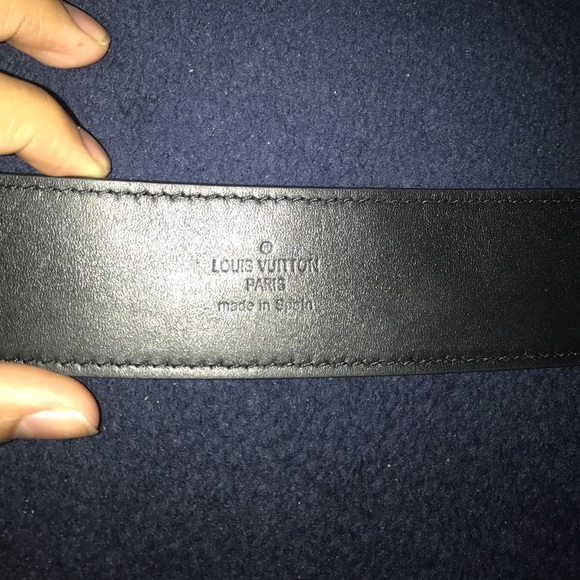 Louis Vuitton - Picture 2 of 3