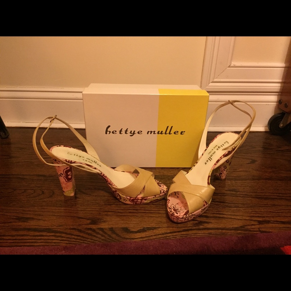 Bettye Muller Pink Dream Floral Sandals